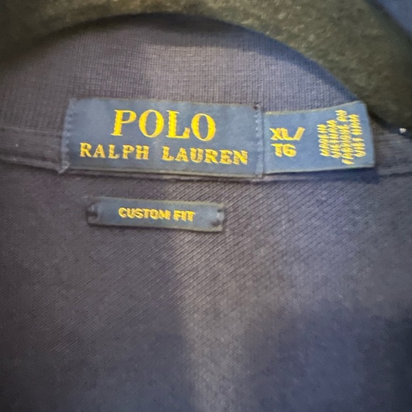 Polo Ralph Lauren Men's Dark Blue Polo Shirt with Red Logo EUC - Picture 3 of 5